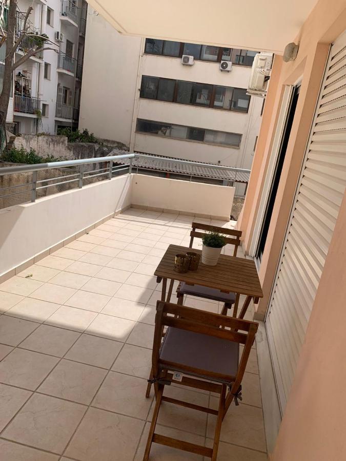 Modern Studio Large Veranda -Metro Station Suggrou Apartment เอเธนส์ ภายนอก รูปภาพ