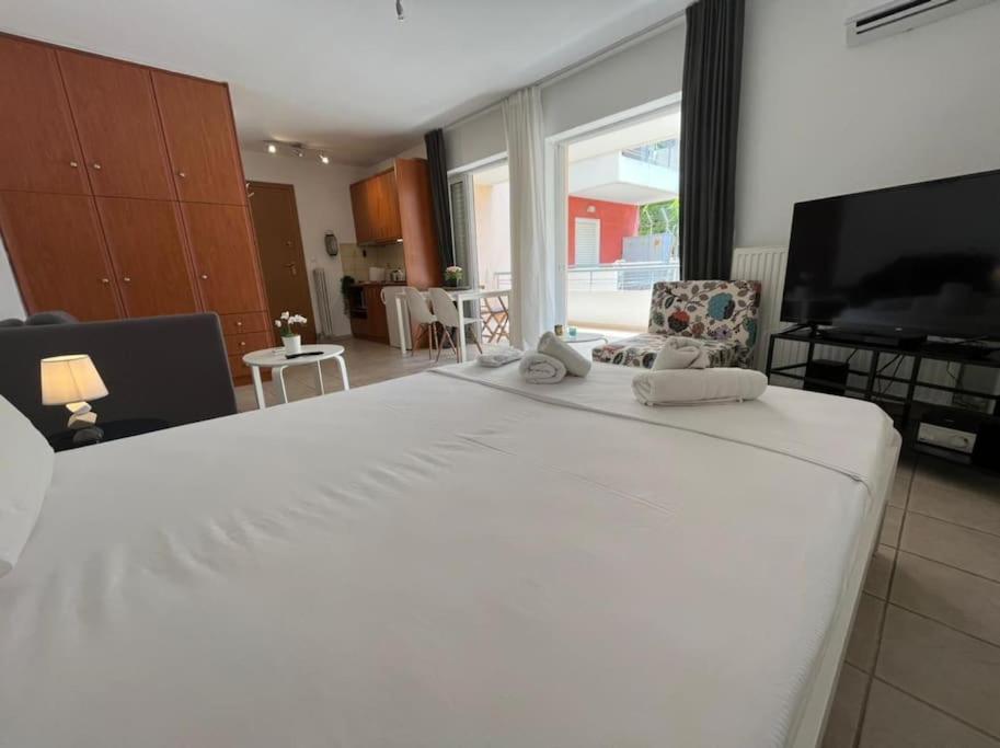 Modern Studio Large Veranda -Metro Station Suggrou Apartment เอเธนส์ ภายนอก รูปภาพ